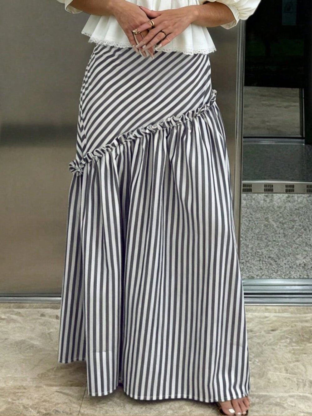 Black And White Casual Women's A-Line Striped Ruffle Hem Skirt - Picture 5 of 6